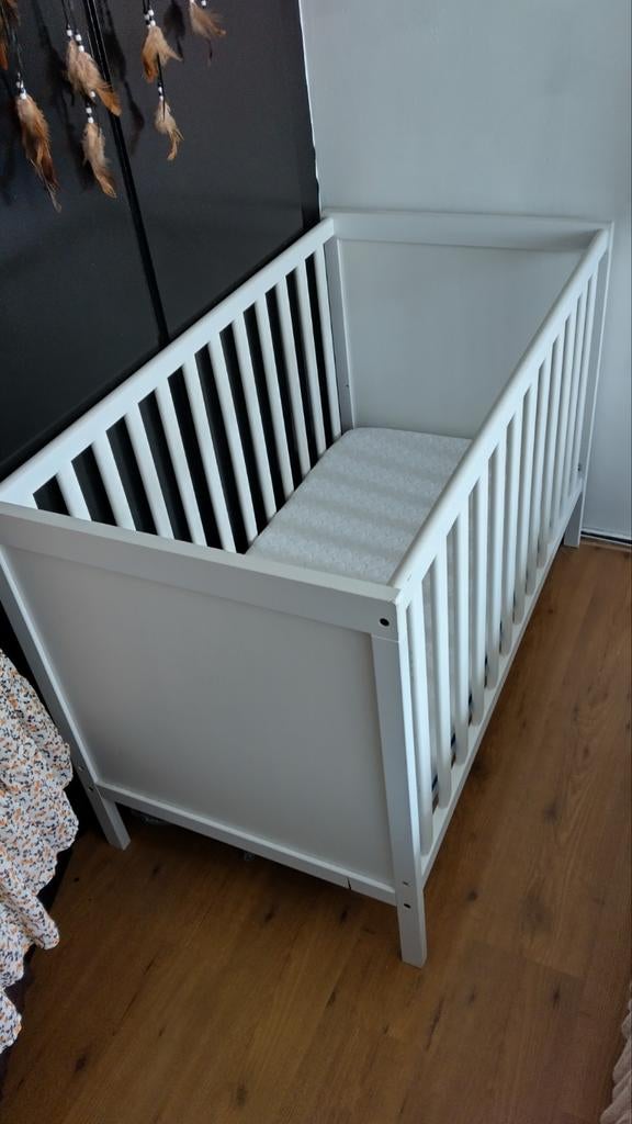 Baby ledikantje..GRATIS!!, Ophalen, Zo goed als nieuw, Jongetje of Meisje
