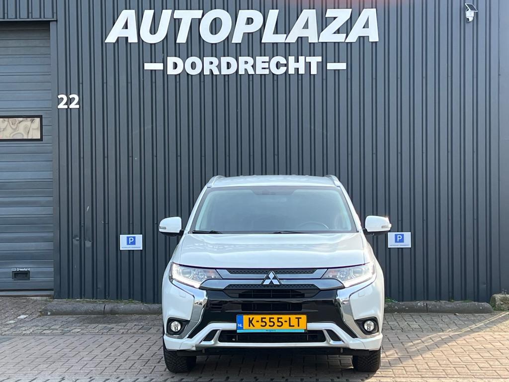Mitsubishi Outlander 2.4 PHEV Pure TREKHAAK |APPLE CARPLAY |, Auto's, Mitsubishi, Automaat, 4 cilinders, 1865 kg, Bedrijf