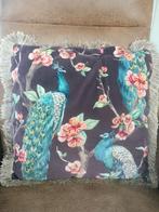 Sierkussen met pauwen en bloemen, Huis en Inrichting, Woonaccessoires | Kussens, Ophalen of Verzenden, Rood, Vierkant