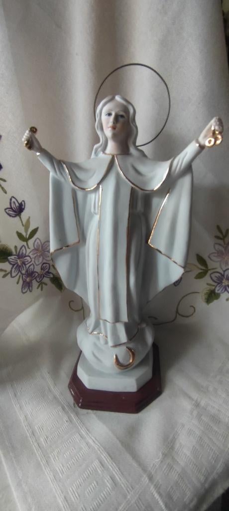 1024 Beeld Heilige M. Mercedus is Barhartigheid wit met goud, Ophalen of Verzenden, Zo goed als nieuw, Beeld(je), Christendom | Katholiek