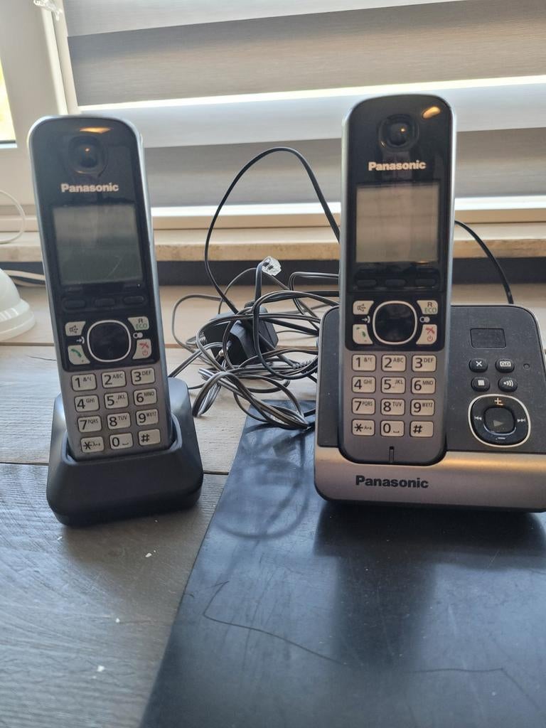 Panasonic draadloze huistelefoons (set van 2), Ophalen, Gebruikt, 2 handsets