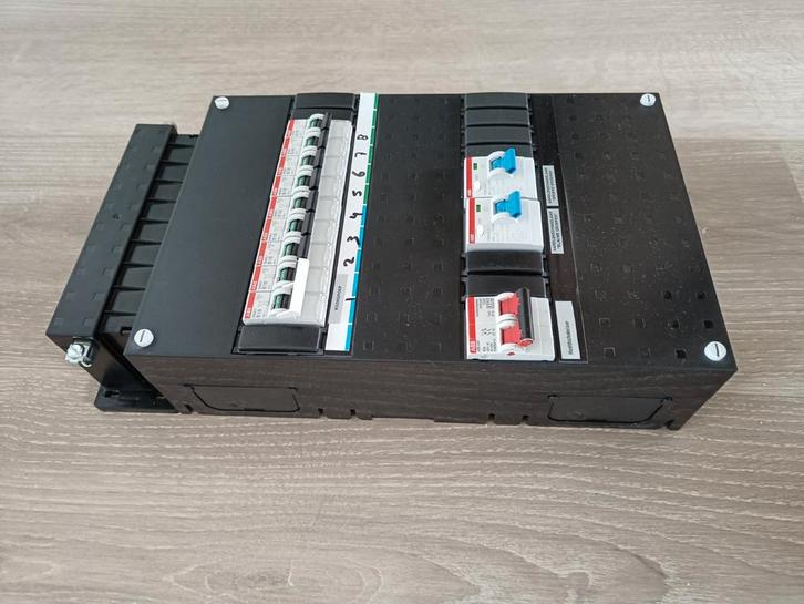 ABB groepenkast 1 Fase, Doe-het-zelf en Verbouw, Elektra en Kabels, Zo goed als nieuw, Ophalen of Verzenden