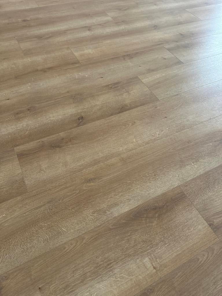 GRATIS Mooi laminaat waterdicht, Huis en Inrichting, Ophalen, Bruin, Zo goed als nieuw, 50 tot 75 m²