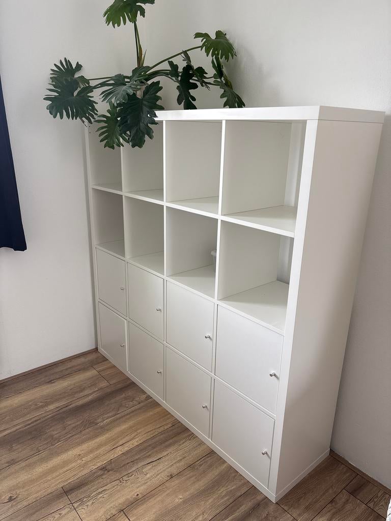 Witte kast met vakken, Ophalen, Gebruikt