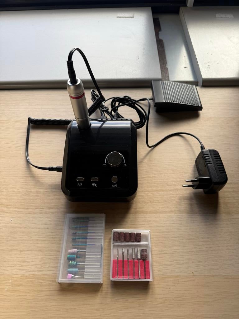 Professional Electric Nail Drill – 45,000 RPM + Drill Bits, Ophalen of Verzenden, Zo goed als nieuw, Overige typen