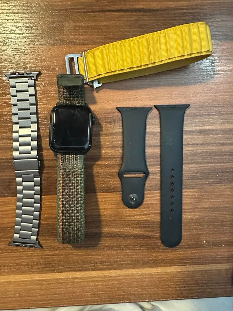 Apple Watch SE 44mm Cellular 2e generatie -Zo goed als nieuw, Afstand, Zwart, IOS, Ophalen of Verzenden