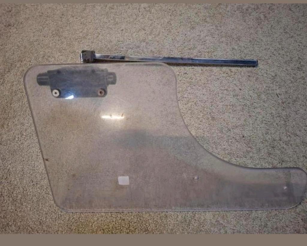 Plexiglas tafeltje voor rolstoel, Ophalen, Zo goed als nieuw, Duwrolstoel