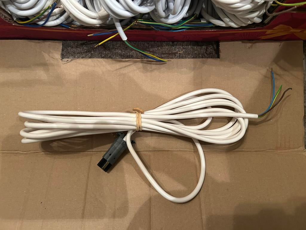 Somfy stekker kabels 3 aderig RTS en IO nieuw!, Ophalen of Verzenden, Nieuw, Kabel of Snoer