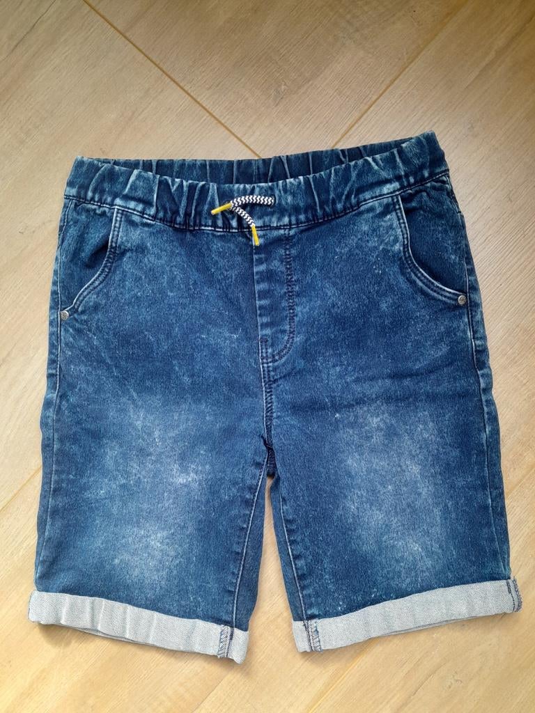 Korte broek 146/152, Kinderen en Baby's, Kinderkleding | Maat 146, Ophalen of Verzenden, Jongen, Broek