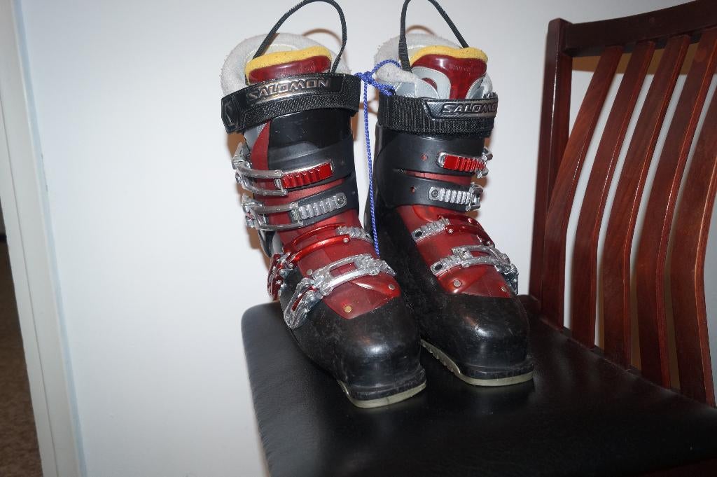 Skischoenen salomon maat 43 of 27. De schoenen zijn gebruikt, Ophalen, 160 tot 180 cm, Gebruikt, Salomon