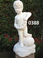 Jongen met pompoen., Tuin en Terras, Tuinbeelden, Ophalen, Nieuw, Beton, Abstract beeld