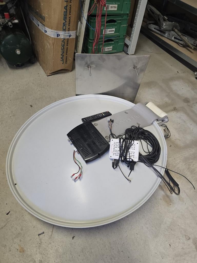 SR Mecatronic schotelantenne set met ontvanger, Ophalen of Verzenden, Gebruikt, (Schotel)antenne, Overige merken