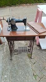 Phoenix naaimachine op onderstel, Ophalen