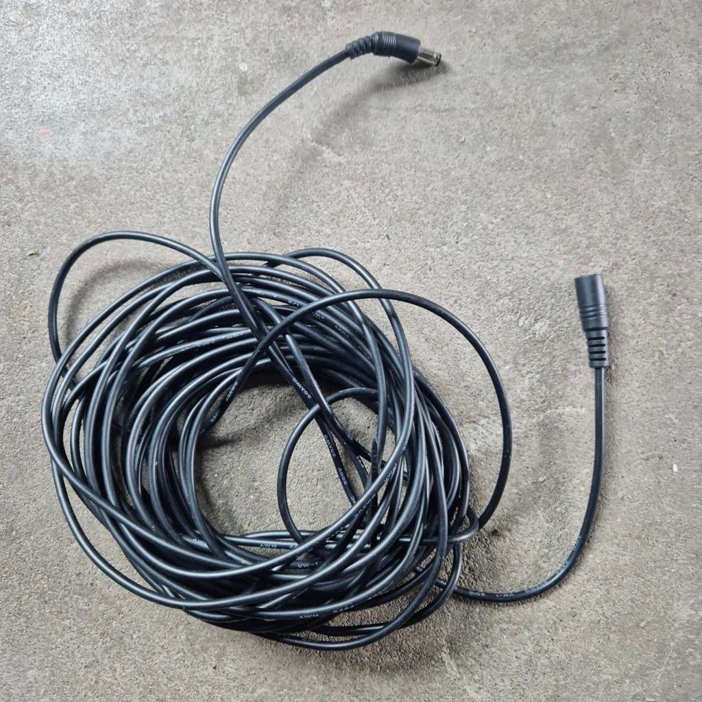 Zwarte kabel met 3.5mm jack en DC-aansluiting, Ophalen of Verzenden, Zo goed als nieuw, 10 meter of meer