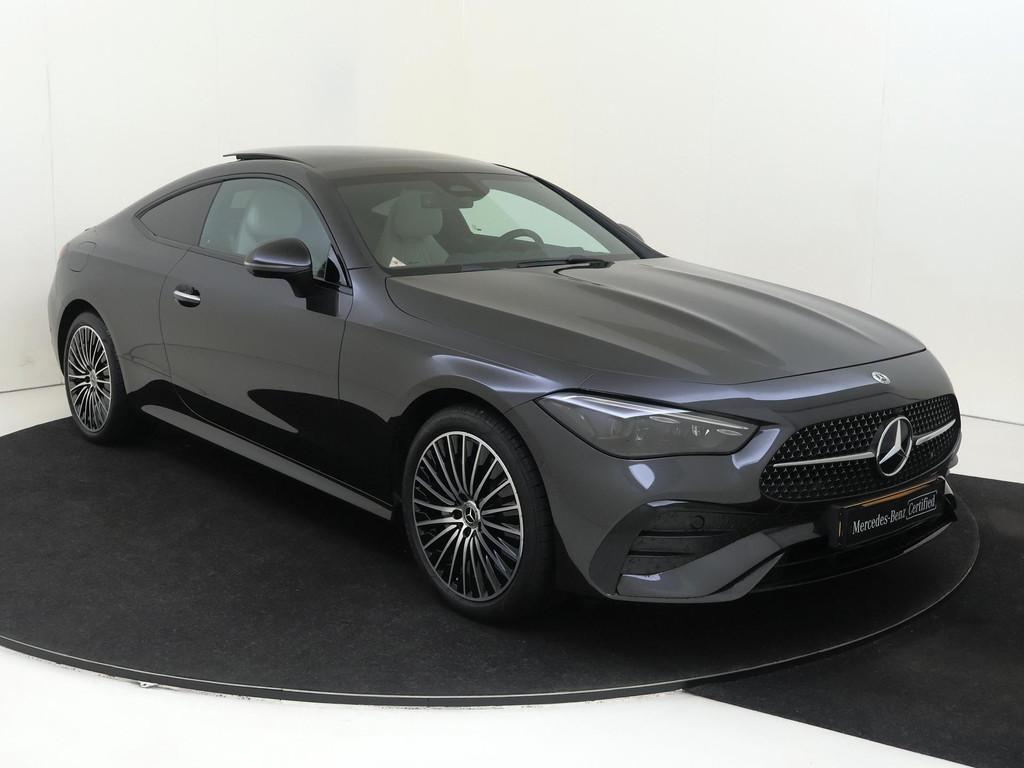 Mercedes-Benz CLE Coupé 300 e AMG Line / Premium Plus/ Burm, Auto's, Mercedes-Benz, Automaat, Parkeerassistent, Stof, 4 cilinders