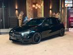 Mercedes-Benz A-klasse 200 AMG|MEMORY|SFEER|BOMVOL!, Auto's, Mercedes-Benz, Gebruikt, Euro 6, 4 cilinders, Parkeercamera
