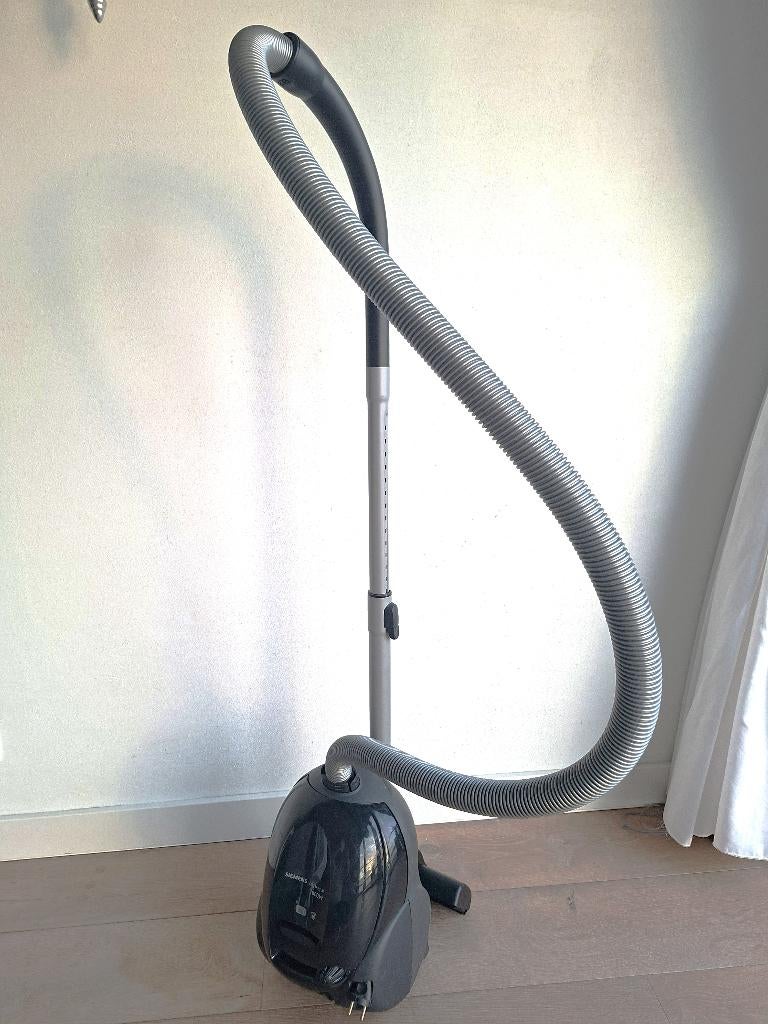 Stofzuiger Siemens, Witgoed en Apparatuur, Stofzuigers, Zo goed als nieuw, Stofzuiger, 1600 tot 2000 watt, Stofzak, Ophalen