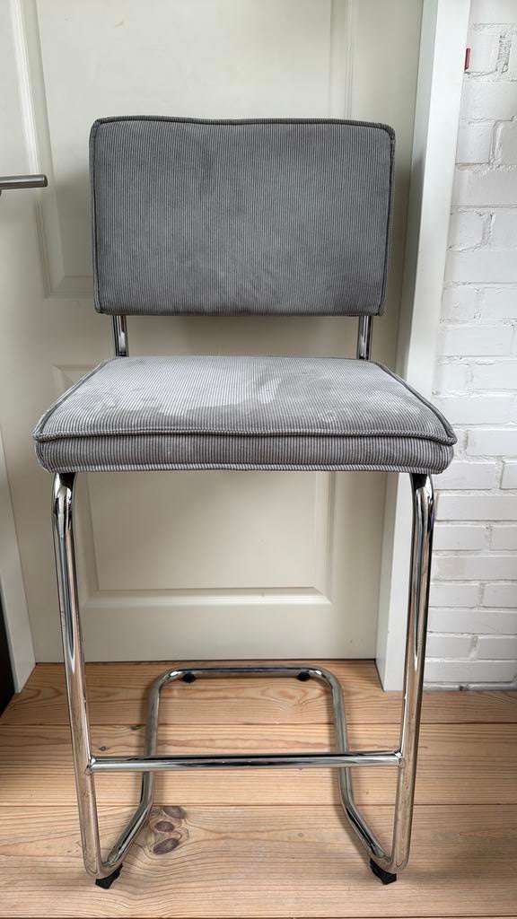 Ridge rib barkruk/stoel /  Zuiver barkruk. Grijze barkruk, 1 kruk, Ophalen of Verzenden, Zo goed als nieuw, 60 tot 90 cm