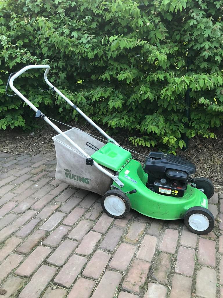 Viking grasmaaier defect, Ophalen, Zo goed als nieuw