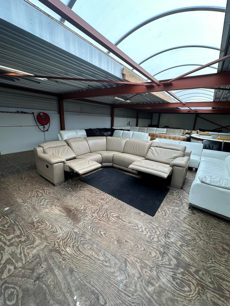 Leren electrishe relax hoekbank bank bankstel Z.g.a.n, 2871SK, Mariansoliak8@gmail.com, Ophalen of Verzenden, Zo goed als nieuw