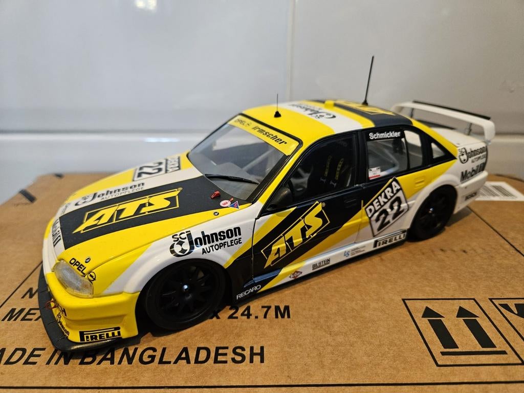 Opel Omega 3000 24V DTM 1991, Hobby en Vrije tijd, Modelauto's | 1:18, Ophalen of Verzenden, Zo goed als nieuw, Auto, MiniChamps