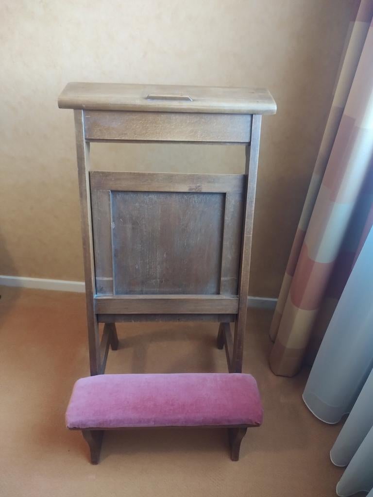 Antieke houten bidstoel met kussen, Ophalen of Verzenden