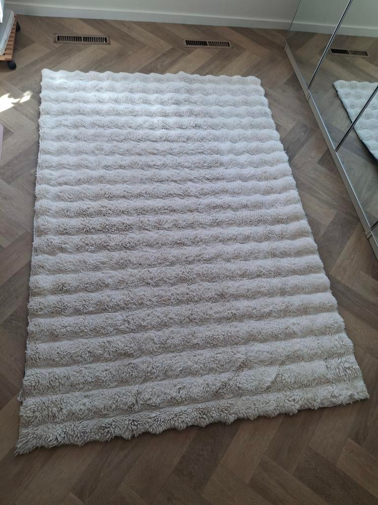 Vloerkleed Beige super zacht ! Pompom fluffy, Ophalen, Gebruikt, Beige, 150 tot 200 cm
