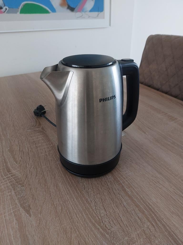 Philips waterkoker 1.7L RVS HD9350 in nette staat, 1 tot 2 liter, Ophalen, Gebruikt, Rvs
