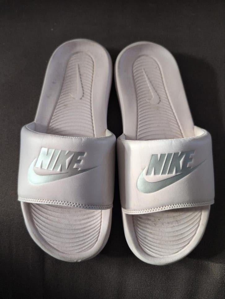 Nike Slippers Licht Roze Maat 34/35, Ophalen of Verzenden