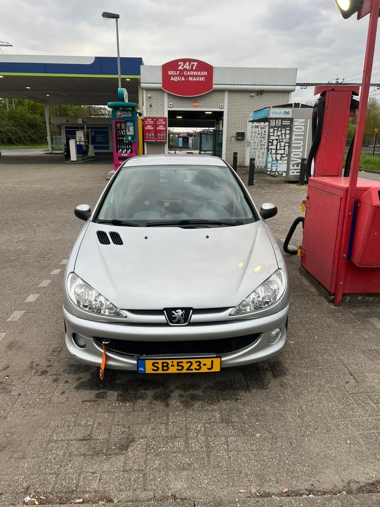 Peugeot 206 1.4 HDI X-design 5D 2007 Grijs, Auto's, Voorwielaandrijving, 1398 cc, 4 cilinders, 96 €/maand