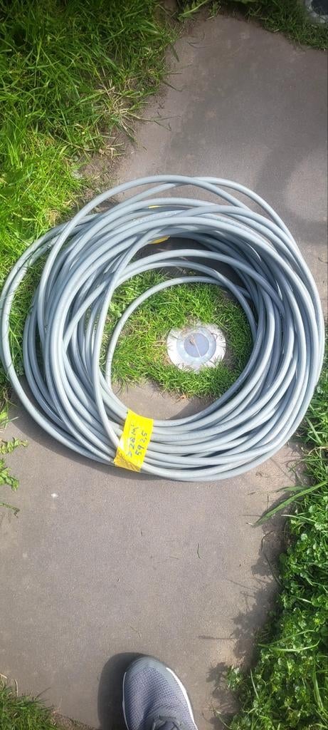Elektrische kabel 28 meter, 5-aderig YMVk, Doe-het-zelf en Verbouw, Elektra en Kabels, Ophalen, Zo goed als nieuw, Kabel of Snoer