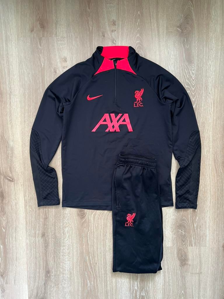 Liverpool zwart trainingspak Nike 22/23 maat 170/XS, Zwart, Ophalen of Verzenden, Zo goed als nieuw, Nike