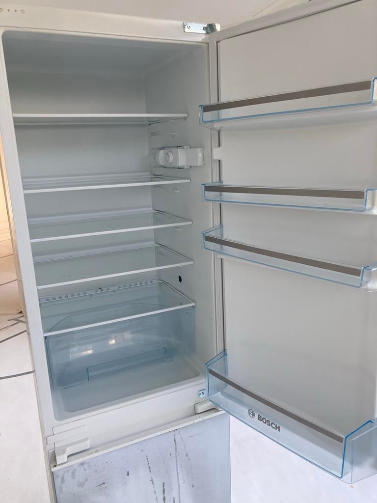 Bosch koelkast met vriezer KIV34X20, Witgoed en Apparatuur, Koelkasten en IJskasten, Ophalen, Gebruikt, 200 liter of meer, Met aparte vriezer