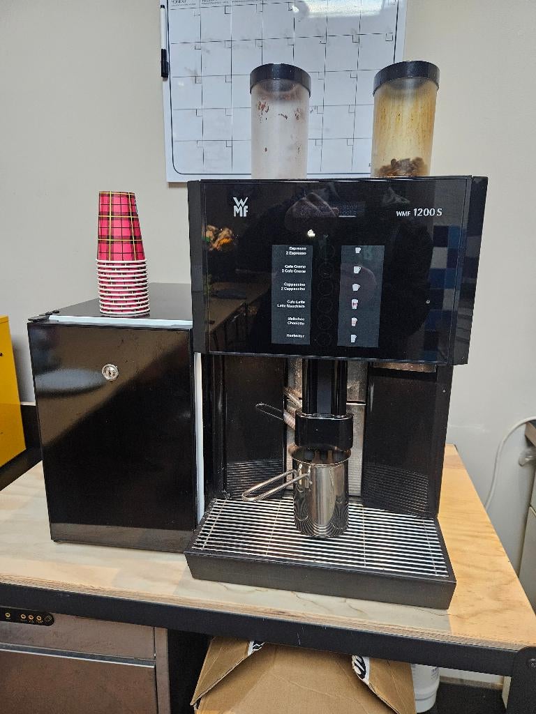 Wmf 1200 s koffie machine choco variant, Witgoed en Apparatuur, Koffiezetapparaten, Ophalen, Gebruikt, 10 kopjes of meer, Koffiemachine