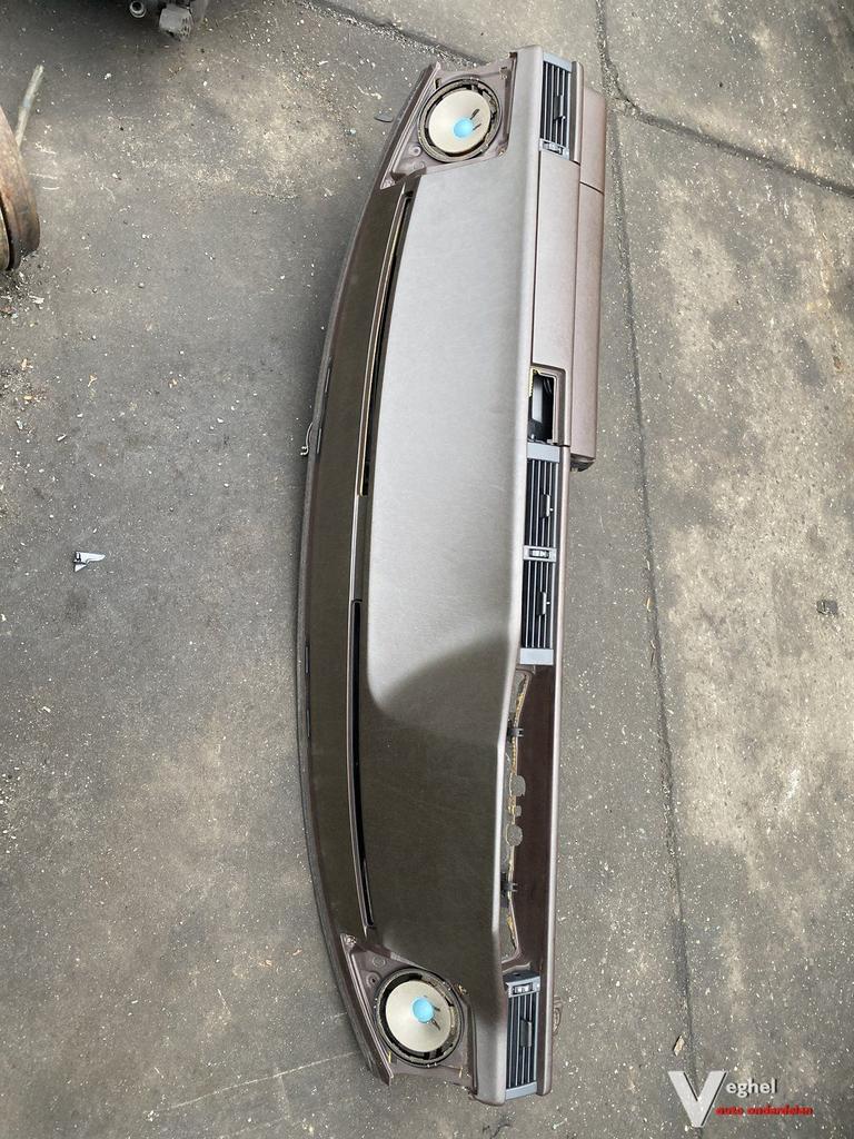 Mercedes W124  1985 Dashboard Bruin ( mooie staat ), Ophalen, Gebruikt, -, -
