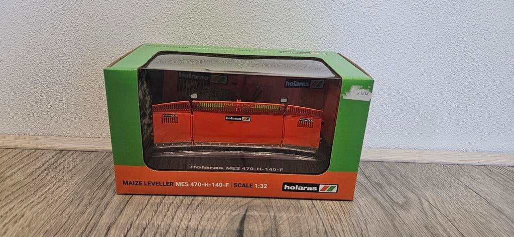 Holaras MES 470-H-140-F maisschuif 1:32, Hobby en Vrije tijd, Modelauto's | 1:32, Ophalen of Verzenden, Nieuw, Tractor of Landbouw