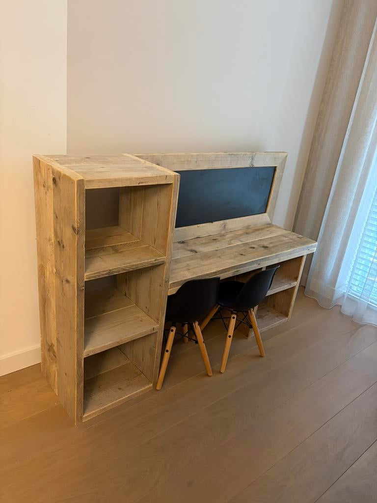 Houten speeltafel kind, Ophalen, Zo goed als nieuw