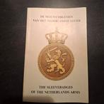 Boek: de mouwemblemen van het Nederlandse leger, Ophalen of Verzenden, Landmacht, Nederland, Boek of Tijdschrift