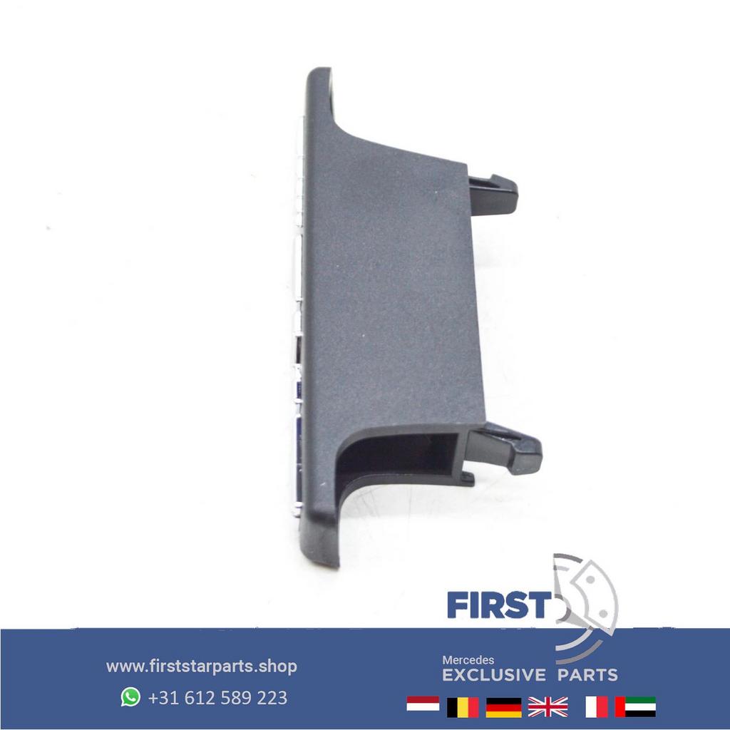 AMG GRIL LOGO EMBLEEM Mercedes A B C CLA E GLA GLC GLE V S K, Gebruikt, -, Voor, Ophalen of Verzenden