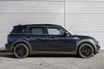 MINI Clubman Cooper Classic Automaat / Panoramadak / Trekhaa, Auto's, 136 pk, Gebruikt, Blauw, Leder en Stof