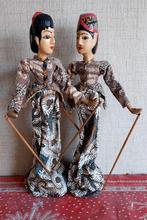 Twee antieke Wajang poppen Amstelveen, Ophalen