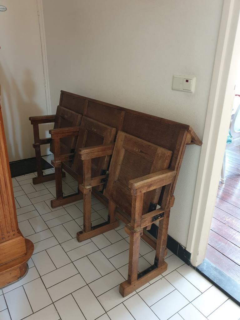 Oude kerkbank, Ophalen