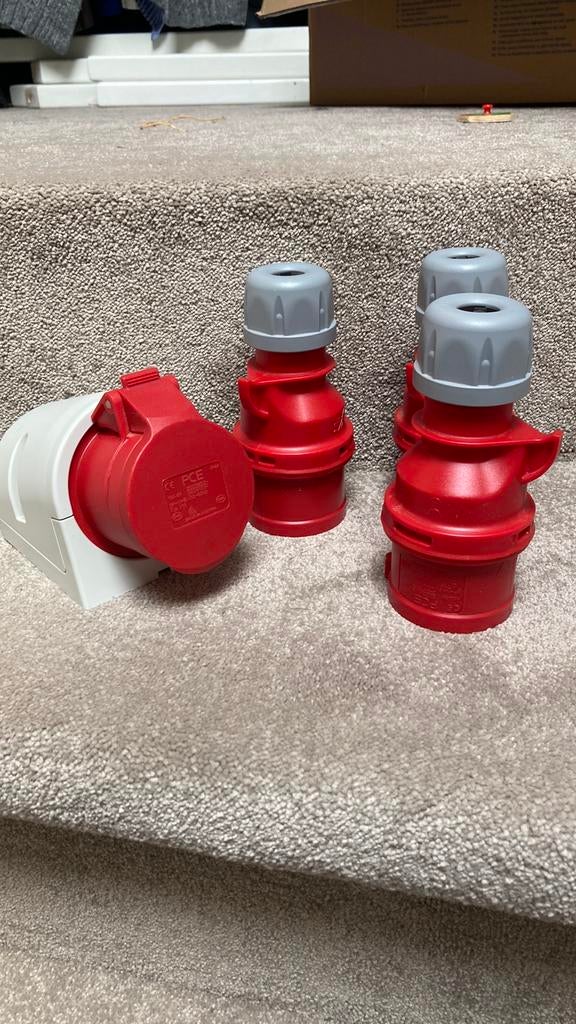 Cee contactstop en wandcontactdoos, Ophalen of Verzenden, Zo goed als nieuw, Stopcontact