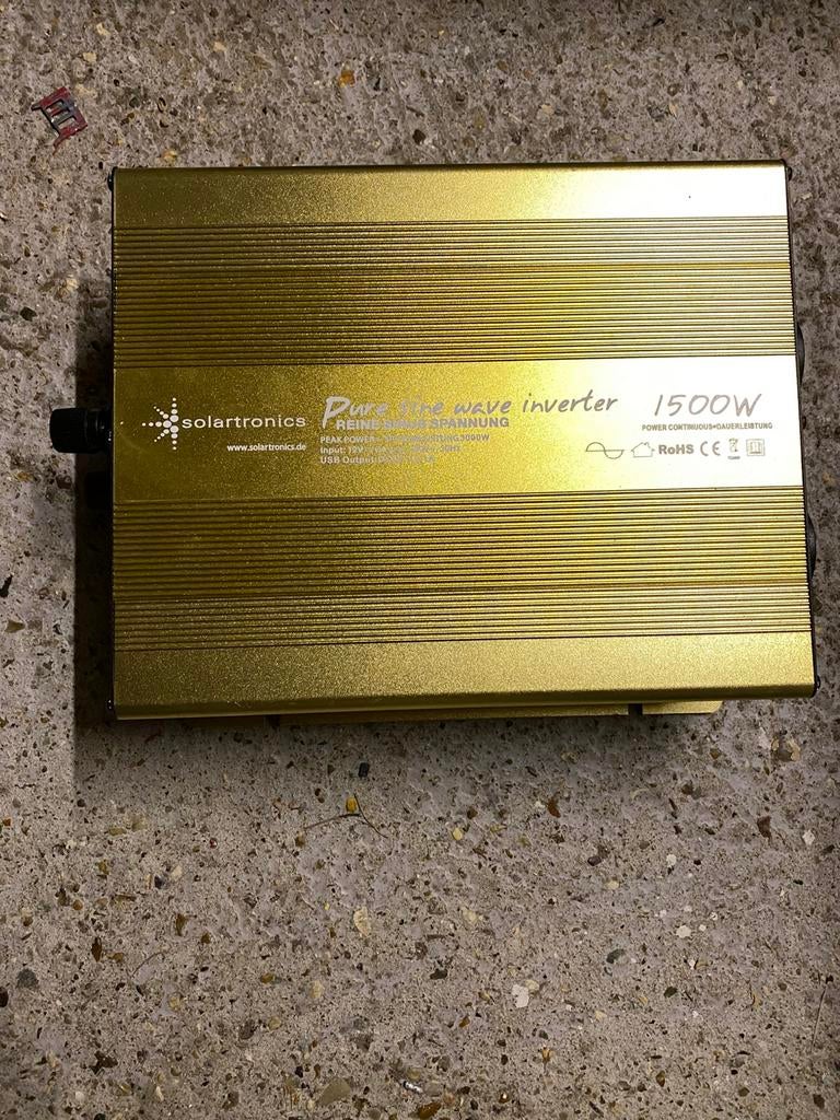 Omvormer 12v -230 v 1500 watt., Ophalen, Zo goed als nieuw