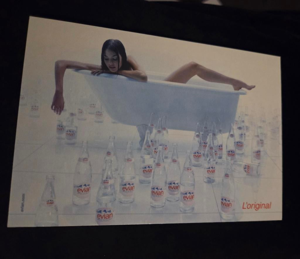 Sexy vrouw in badkuip - Evian mineraalwater, Verzenden, Ongelopen, Overige thema's