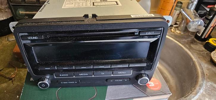 VW Caddy MK3 Radio - Origineel Bosch 1K0 035 186 AN, Auto diversen, Autoradio's, Ophalen of Verzenden