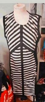 Norah jurk maat 42, Zwart, Maat 42/44 (L), Ophalen of Verzenden, Zo goed als nieuw