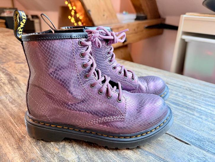 Dr. Martens Laarsjes Maat 33 - Paars Metallic, Kinderen en Baby's, Kinderkleding | Schoenen en Sokken, Zo goed als nieuw, Laarzen