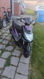 Kymco VP50 Scooter - Rijdt, maar accu leeg en kapschade, Ophalen