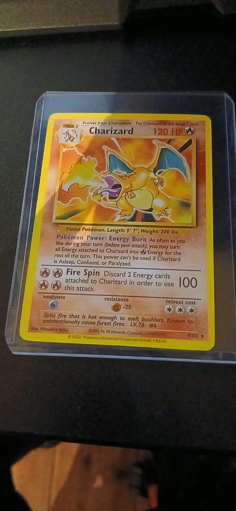 Pokémon Charizard kaart 4/102, Ophalen of Verzenden, Nieuw, Losse kaart